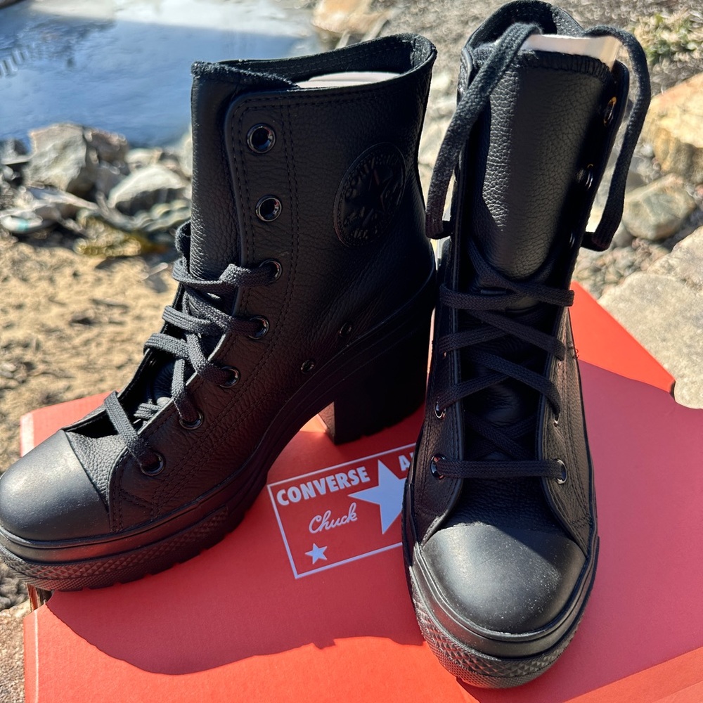 Converse Chuck 70 De Luxe BRAND NEW Women’s 8.5